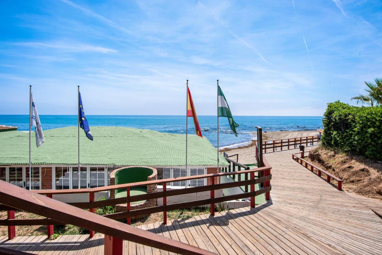Frontline Beach Apartment Miraflores Ситио-де-Калаонда Экстерьер фото